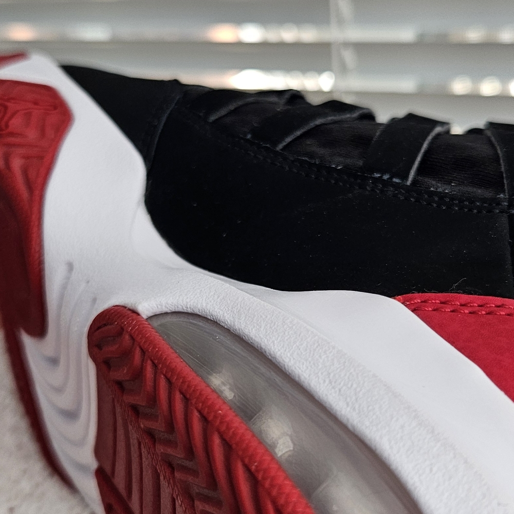 Jordan Kids Max Aura Black and Red Sneakers - Picture 13 of 16